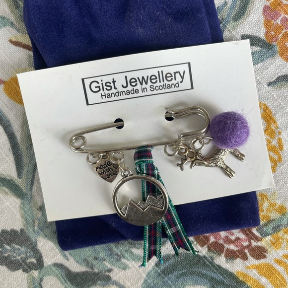 Scotland Brooch, brand new! by Gist Jewellry - Picture 2 of 3